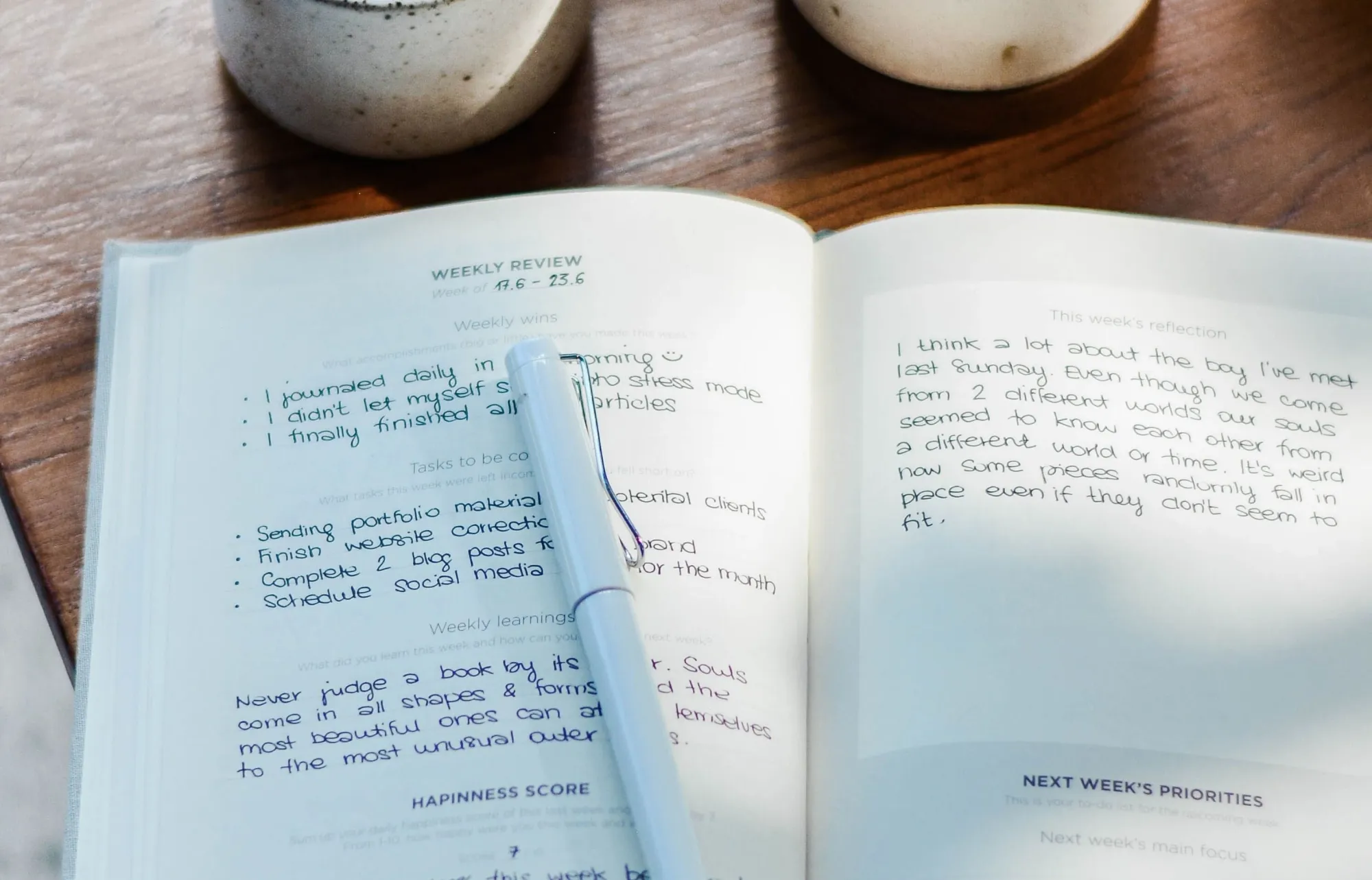 Online shopping in bulk pens: Convenience and variety at your fingertips